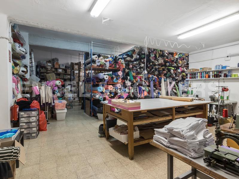 Foto a42856d2-31b1-4885-811d-aea3a10ff5d0. Local comercial a Fort Pienc Barcelona