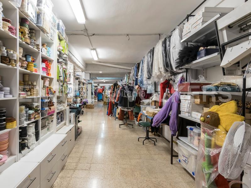 Foto b30db179-938d-47f1-949b-c5954b3aa6a2. Local comercial a Fort Pienc Barcelona