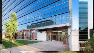 Rent Business premise in Centre. Local commercial en edificio de oficinas de 505,82, con terraza