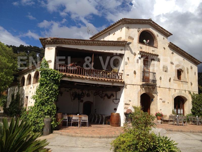 Foto bb172aa9-00c4-4e42-8b33-638e73bdd4c0. Local comercial a Molins de Rei