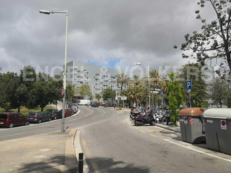 Foto 31cf826a-ec1d-4b0e-ad2a-f6c53a69045a. Local comercial amplio local en venta en vallcarca, gracia en Barcelona