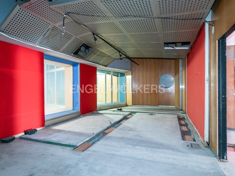 Foto 4b8d37da-8a60-4e65-aad9-95ebf0281d6e. Local comercial amplio local en venta en vallcarca, gracia en Barcelona