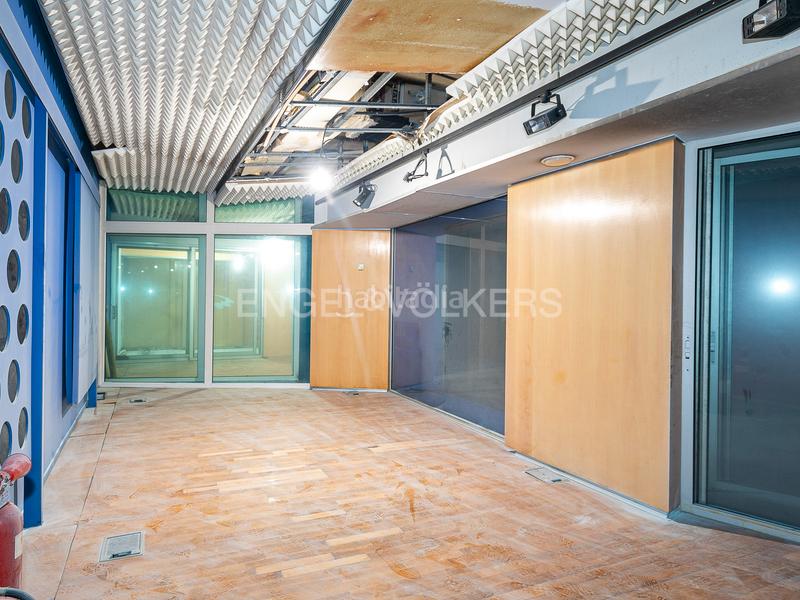 Foto 52b9b49e-2fc0-493a-a311-e3576e28fbba. Local comercial amplio local en venta en vallcarca, gracia en Barcelona