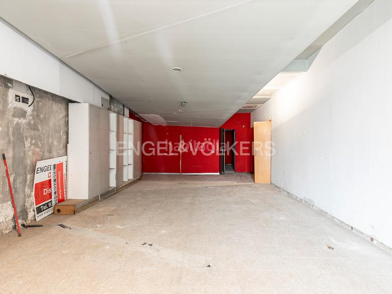 Foto d9a54ef7-90cc-4fe4-aa8a-6947d89aad44. Local comercial amplio local en venta en vallcarca, gracia en Barcelona