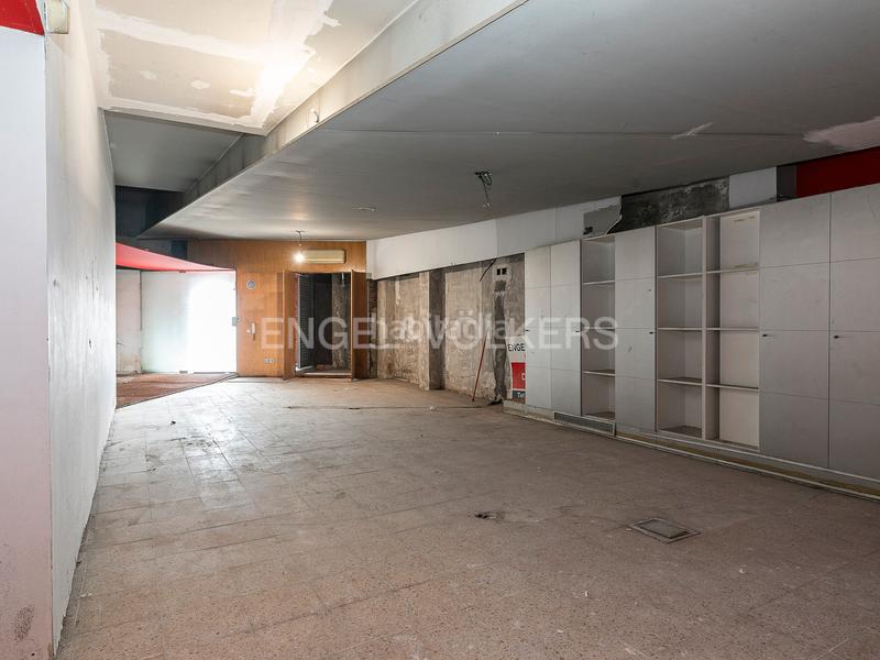 Foto db515e9d-ea41-4938-ab7a-e9ec7263ce61. Local comercial amplio local en venta en vallcarca, gracia en Barcelona
