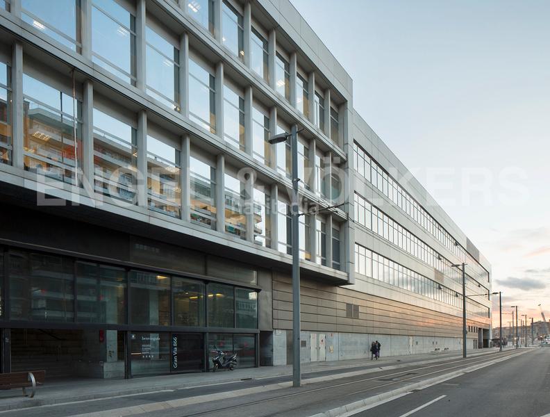 Foto 04c288c7-baf4-4770-be46-9bcbb725ba57. Miete büro mit heizung parking in El Parc i la Llacuna del Poblenou Barcelona