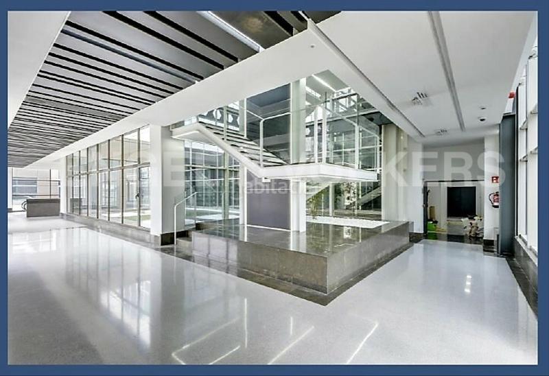 Foto 28f0bf9a-9835-4be3-bad1-ab2f15380ced. Rent office space with heating parking in El Parc i la Llacuna del Poblenou Barcelona