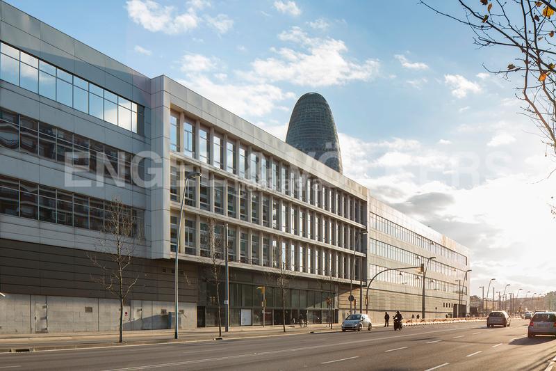 Foto 06df2cb7-664e-4dac-b7cc-1bf916a96ae1. Location bureau avec chauffage parking dans El Parc i la Llacuna del Poblenou Barcelona