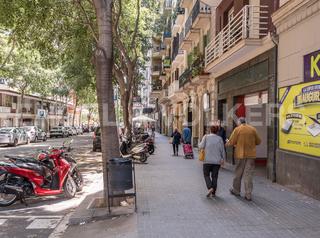 Rent Business premise in La Nova Esquerra de l´Eixample. Local de más de 550m2 con acceso por dos calles en eixample esqu