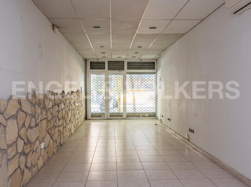 Foto a24839d8-1719-402b-a38b-88aa561a1293. Rent business premise in La Nova Esquerra de l´Eixample Barcelona