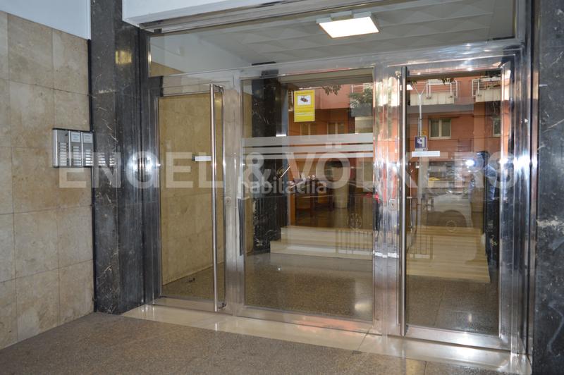 Foto 894c5de0-4a49-4c42-9c1d-5428e0e304e1. Oficina amb calefacció a Vila de Gràcia Barcelona