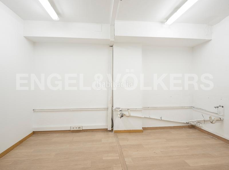 Foto 8f431b7c-6d3a-4c1c-971e-a18919198ea5. Oficina amb calefacció a Vila de Gràcia Barcelona