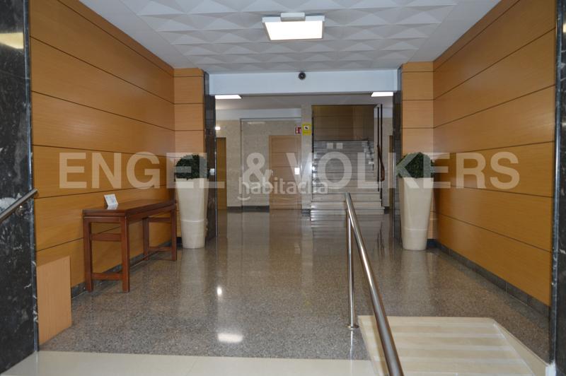 Foto af13e6ff-895e-41d2-92e0-4cf864373c86. Oficina amb calefacció a Vila de Gràcia Barcelona