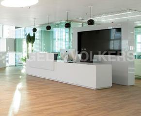 Rent Office space in El Parc i la Llacuna del Poblenou. Alquiler de gran oficina en torre glories