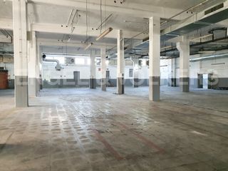 Alquiler Nave industrial en Centre. Nave industrial