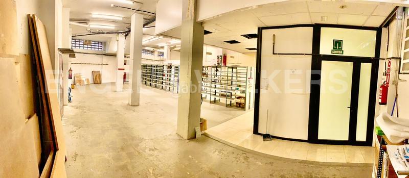 Foto 10251861-9883-4e89-b46f-5866e5e491bc. Alquiler local comercial local industrial de 700 m2 en 2 plantas en el centro en Rubí