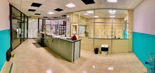 Lloguer Local Comercial a Centre. Local industrial de 700 m2 en 2 plantas en el centro de rubí