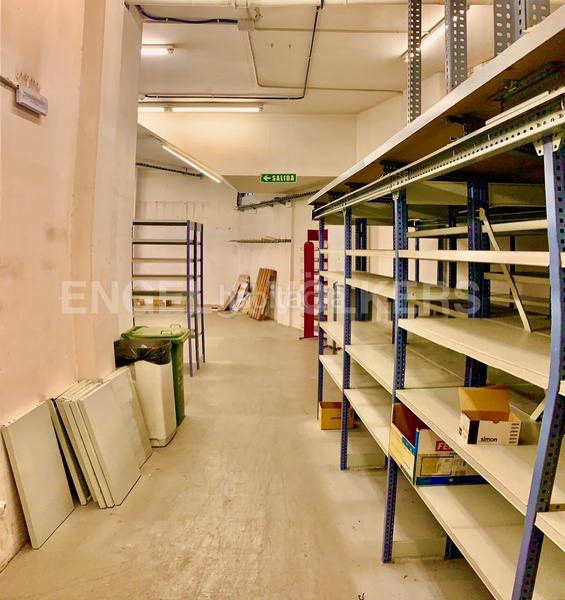 Foto b523ea3b-2bb3-48e8-b2c1-42c59a3a8cc2. Lloguer local comercial a Centre Rubí