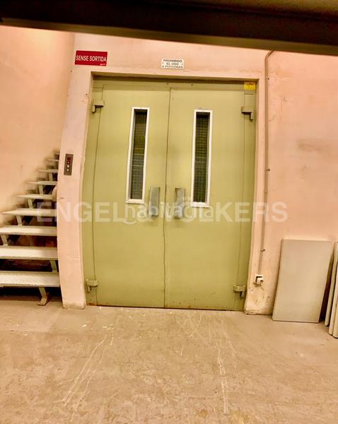 Foto 2dfc9fff-c10f-4a3a-a02d-1212406fa869. Location local commercial dans Centre Rubí