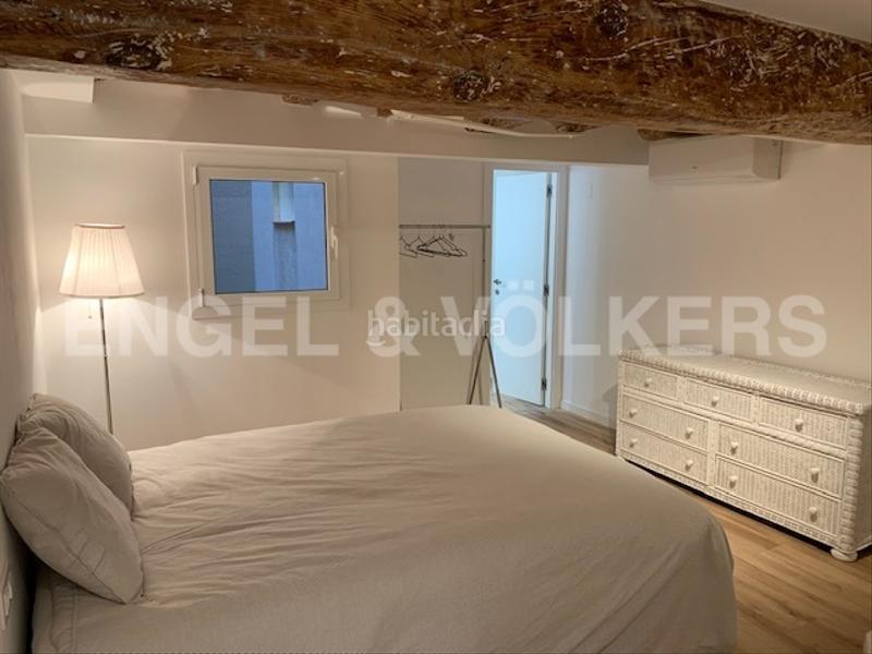 Foto 0211d92e-0c9b-45f3-b12b-7e5c014b0387. Local comercial a Raval Barcelona