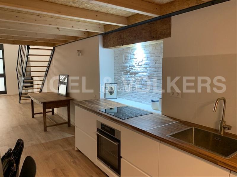 Foto 6f28cb47-625f-45ed-83f1-cdecb9b93a2e. Local comercial a Raval Barcelona