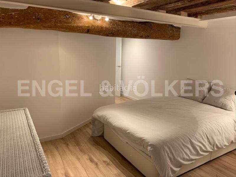 Foto a178b8c2-195c-4a4a-af2b-817fe1ea7e47. Local comercial a Raval Barcelona