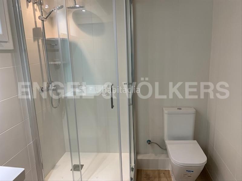 Foto b867d74a-f38a-4063-bd8d-afff0268146c. Local comercial a Raval Barcelona