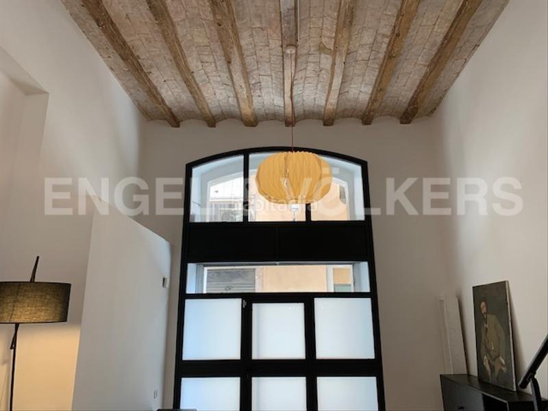 Foto f1fd8b6f-af2e-4bf0-ab17-73fde7dbdb30. Local comercial a Raval Barcelona