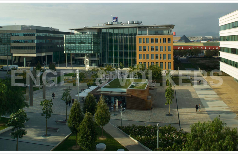 Foto 8462df7d-26d7-481a-b6ff-4d3491dff7f5. Alquiler oficina  en alquiler en Centre Cornellà de Llobregat