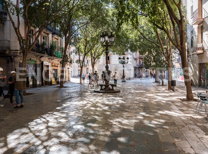 Foto 35aa0592-9b8d-437e-93dd-f6d25689f765. Local commercial dans St. Pere - Sta. Caterina - El Born Barcelona