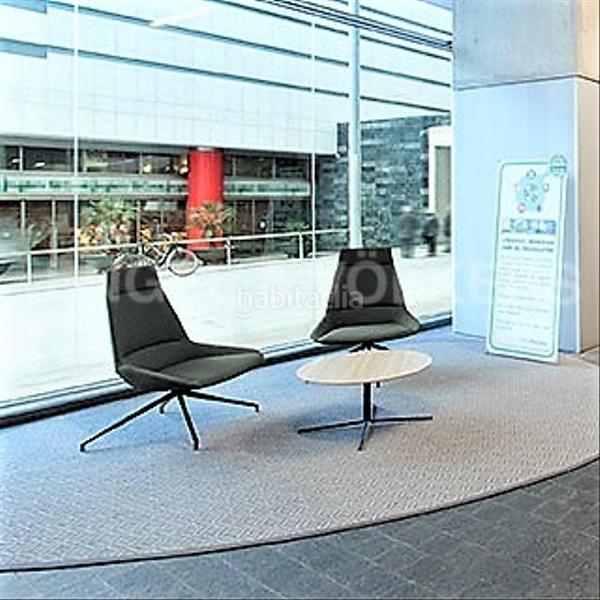 Foto 646cedad-5f63-4773-bd1e-8e3a38f9ceec. Rent office space with heating parking in Porta Barcelona