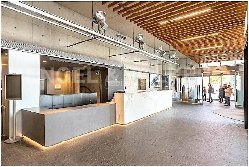Foto 2e60c075-aa99-490f-aa72-6503b185952a. Alquiler oficina edificio exclusivo de oficinas en rosselló i porcel en Barcelona