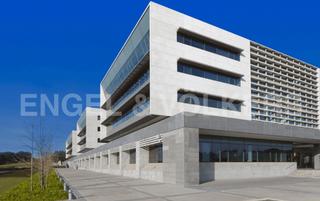 Miete Büro in Volpelleres. Gran edificio de oficinas en sant cugat