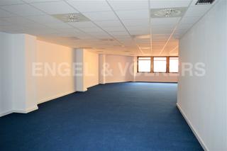 Oficina a Sant Gervasi - Galvany. Oficina de 186m2 en edificio de oficinas, situada en via augusta