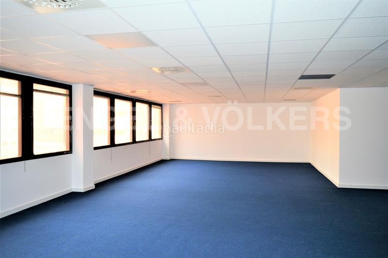 Foto bcfb7e82-54e8-43f6-a1af-6fe865e4f9cc. Office space with parking in Sant Gervasi - Galvany Barcelona