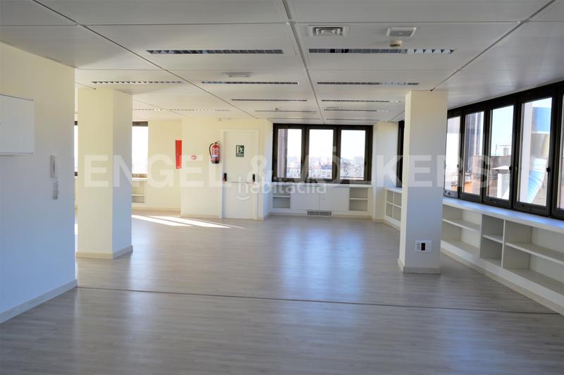 Foto 72a7e83b-b511-49af-b132-630329928e49. Location bureau avec parking dans Barri de les Corts Barcelona