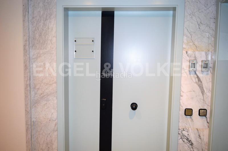 Foto cf5bc13c-b643-42b5-9944-60dfa5122c32. Rent office space with parking in Barri de les Corts Barcelona