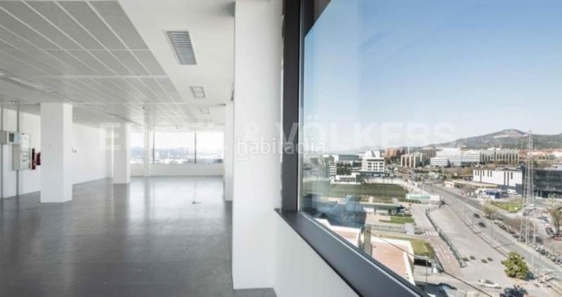 Foto c2d10acb-7816-4aa2-8e2b-3cbd5a5e717f. Rent office space with parking in El Pedró Cornellà de Llobregat