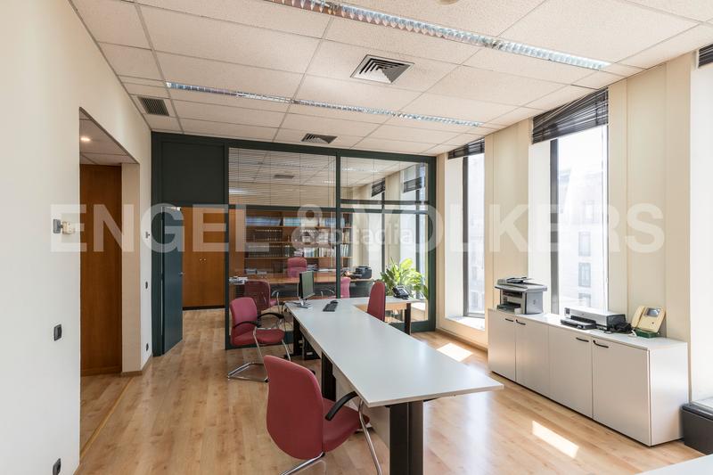 Foto e8f9f4dd-1e6f-42f6-8aa2-190c229ec837. Ufficio in Dreta de l´Eixample Barcelona