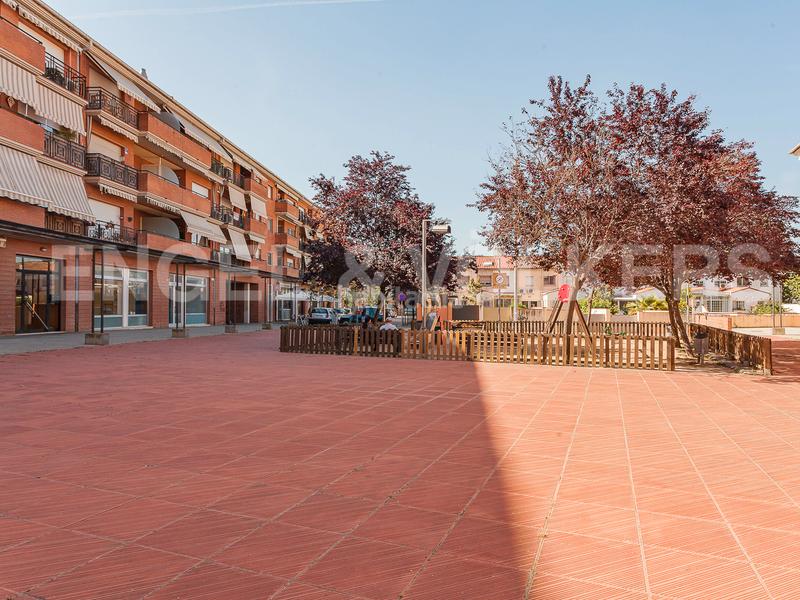 Foto bbe78f10-4a74-4886-a723-f5d1effe953c. Geschäftsraum in Centre Rubí