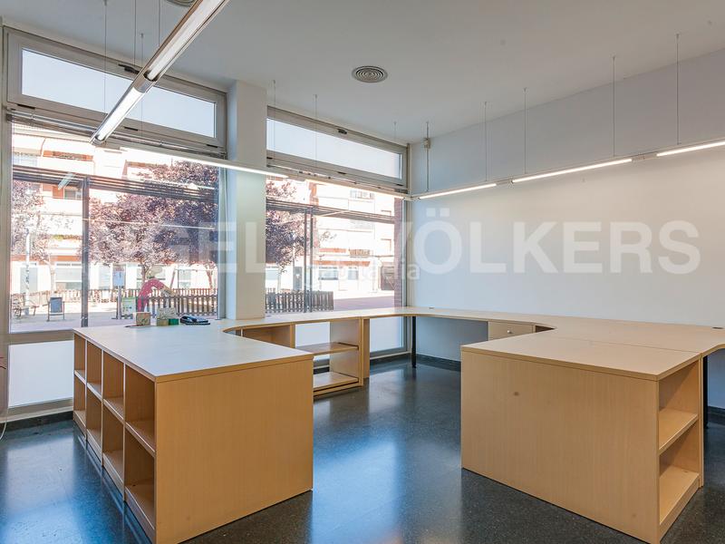 Foto fef9b1dd-1ce7-4846-b752-58eb9f5d92bf. Geschäftsraum in Centre Rubí