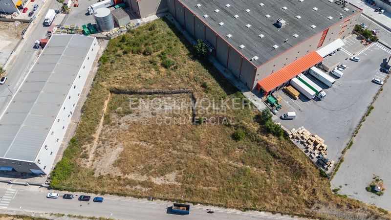 Foto 0d4d800b-bcfb-4802-ad58-73784c6d24ae. Area edificabile industriale in Piera