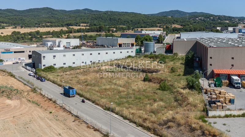 Foto 0ef65dd9-406a-430e-bfd2-4cca9870717e. Area edificabile industriale in Piera