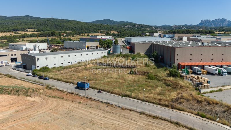 Foto 1e4fdf40-e3da-48d7-96e1-300e179a46d6. Area edificabile industriale in Piera