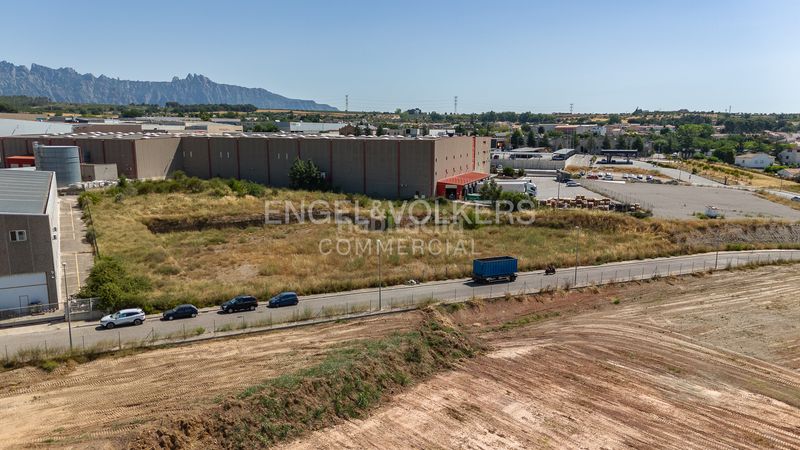 Foto de3c8604-f086-43aa-b9ac-d0ec2e6683ff. Area edificabile industriale in Piera