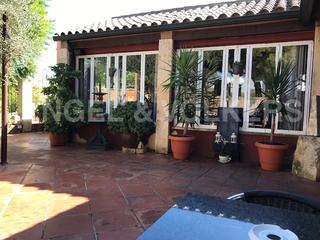 Local Comercial a Roda de Barà. Complejo de restauración en zona turística