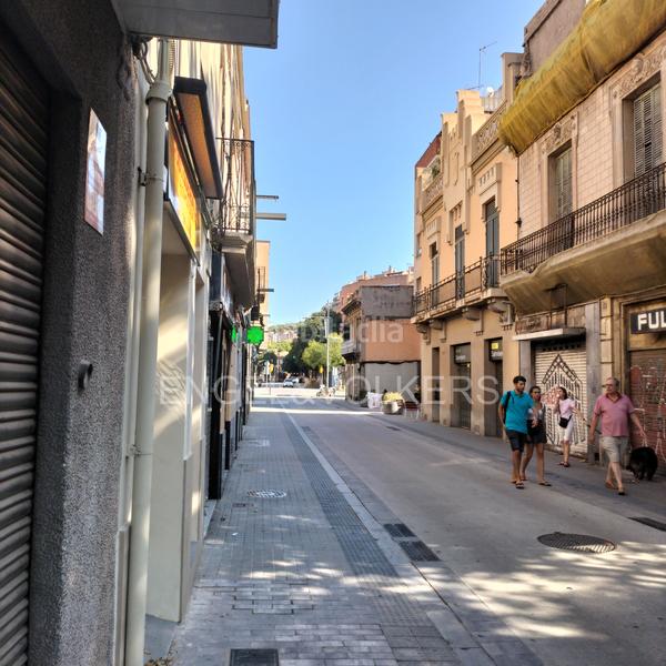 Foto 81763ea2-b577-4979-854e-5c1a371808bb. Alquiler local comercial  ubicado en edificio con fachada modernista en Barcelona