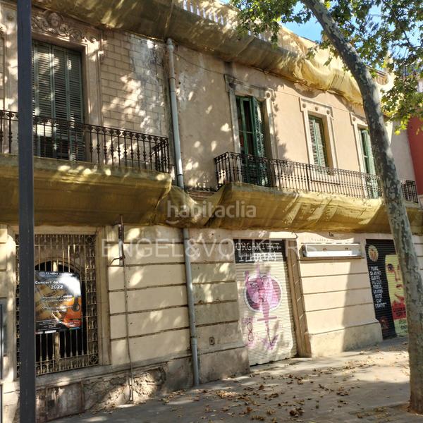 Foto 7b55d3e6-e8d5-41e9-91f8-7f49bceb1939. Rent business premise in Horta Barcelona