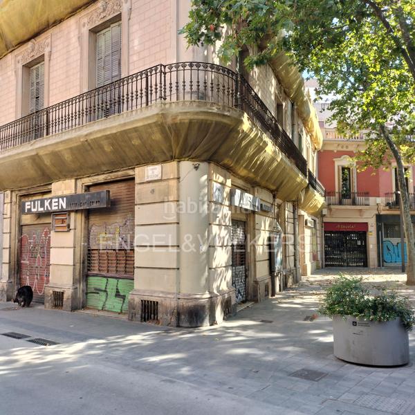 Foto dbb5a127-eeec-4cea-a960-11ee20ab92f1. Rent business premise in Horta Barcelona