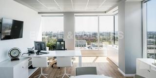 Rent Office space in La Marina del Port. Oficina en edificio torre auditori en sants  montjuïc